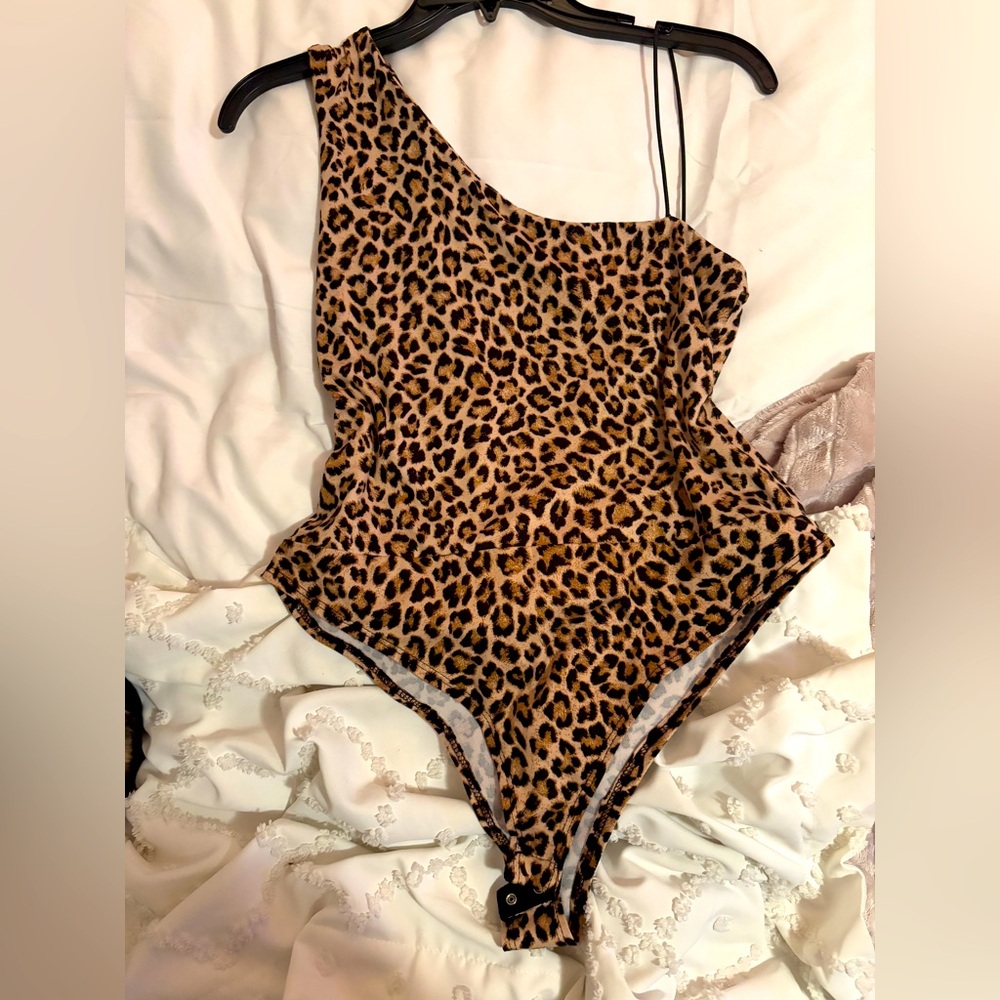 Leopard Print Body Suit